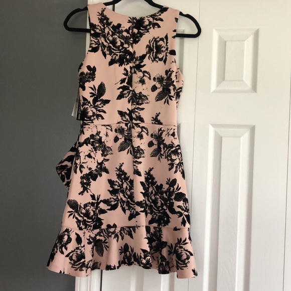 DesignLab Dress - Picture 4 of 5